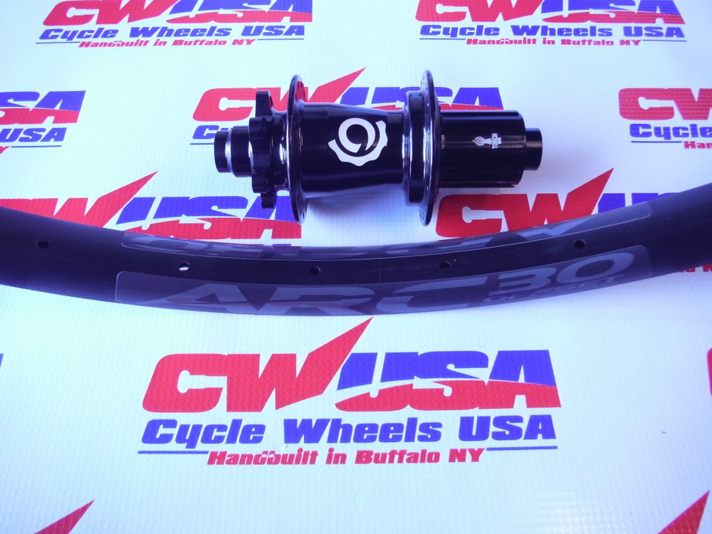 
                  
                    Industry Nine Hydra Hubs with Race Face ARC Offset Rims
                  
                